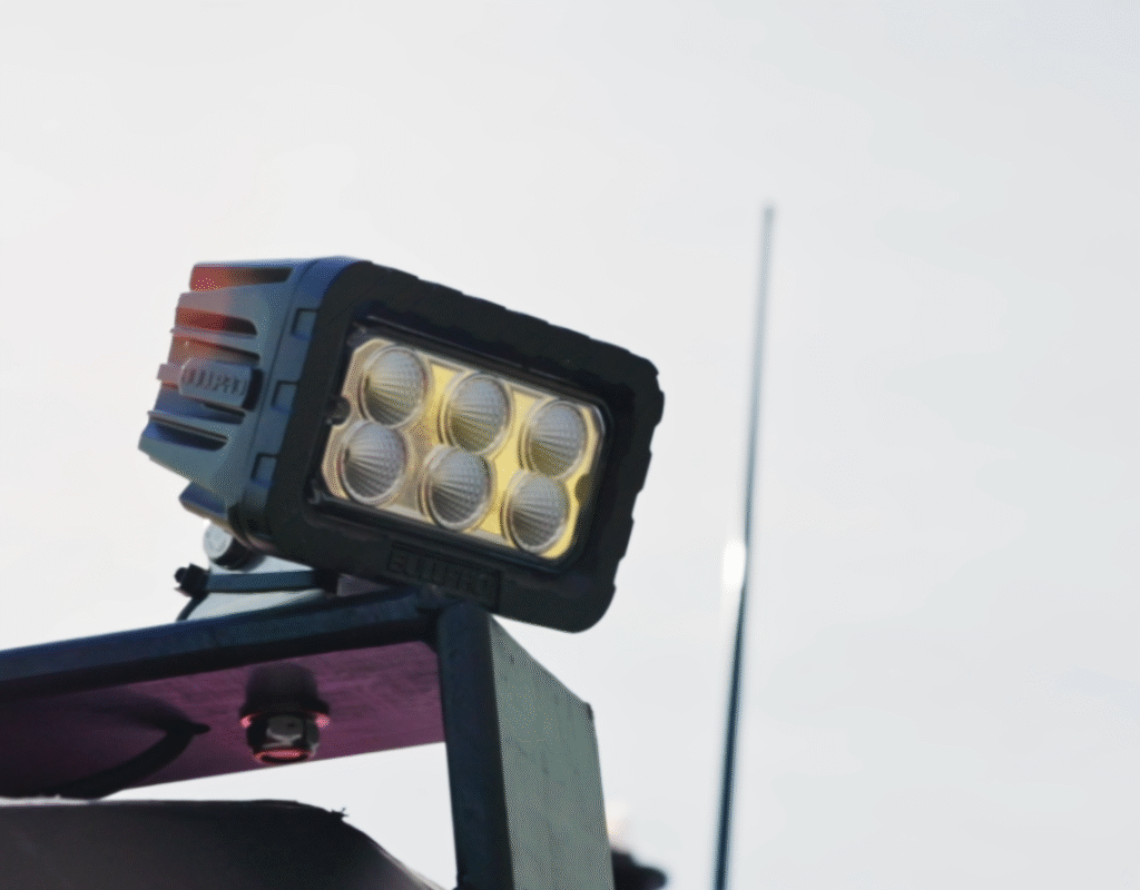 Larsen 38 PRO HDPE professional SAR boat aerial render